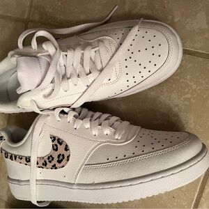 Nike white and animal print tennis shoes for sale!